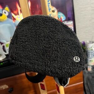 lululemon athletica Black Sherpa Belt Bag